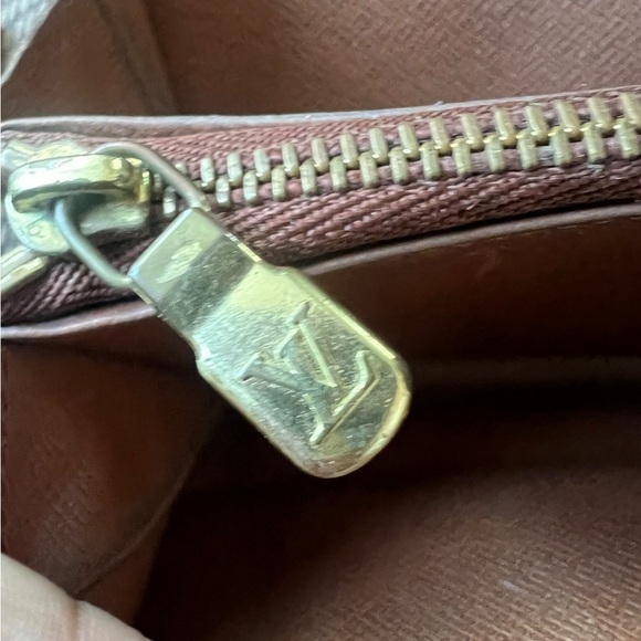 Authentic Louis Vuitton Monogram Portefeuille Sarah Long Wallet! - Picture 12 of 15